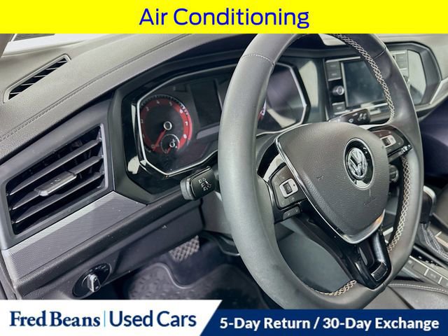 Used 2021 Volkswagen Jetta SE w/ SE Cold Weather Package image 12