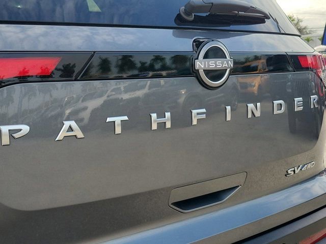 Used 2023 Nissan Pathfinder SV image 10