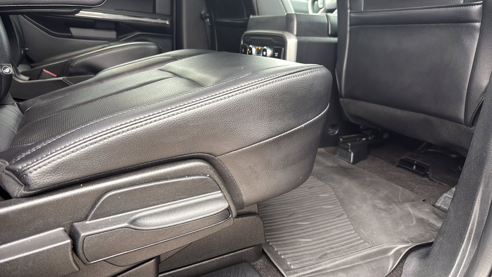 Certified 2021 Ford Expedition XLT RWD image 25