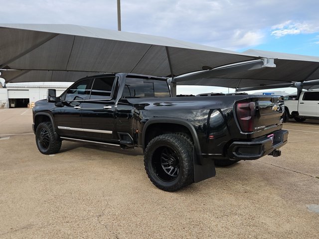 Used 2024 Chevrolet Silverado 3500 High Country w/ High Country Premium Package AWD/4WD image 6