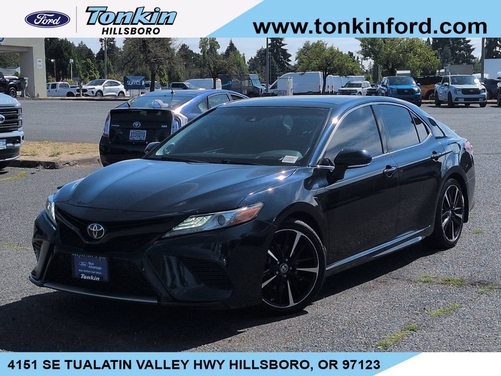 Used 2018 Toyota Camry XSE FWD image 1