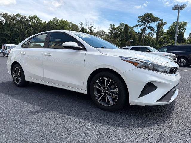 Used 2023 Kia Forte LXS FWD image 2