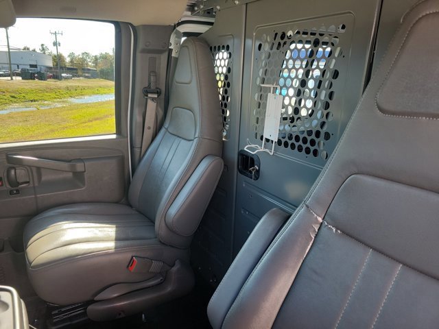 Used 2021 GMC Savana 2500 w/ Driver Convenience Package image 31
