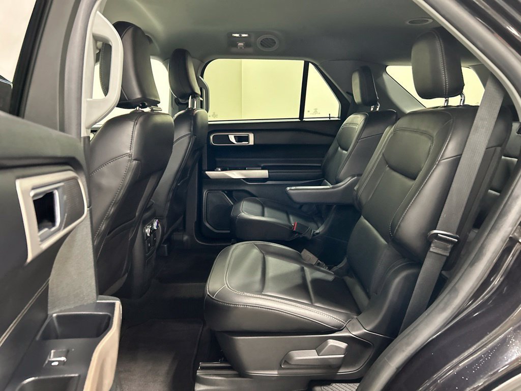 Certified 2023 Ford Explorer XLT w/ Equipment Group 202A AWD/4WD image 25