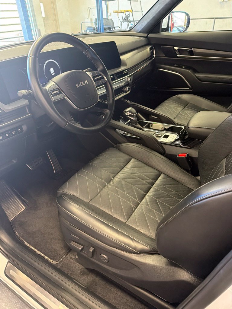 Used 2024 Kia Telluride SX Prestige X-Pro AWD/4WD image 2