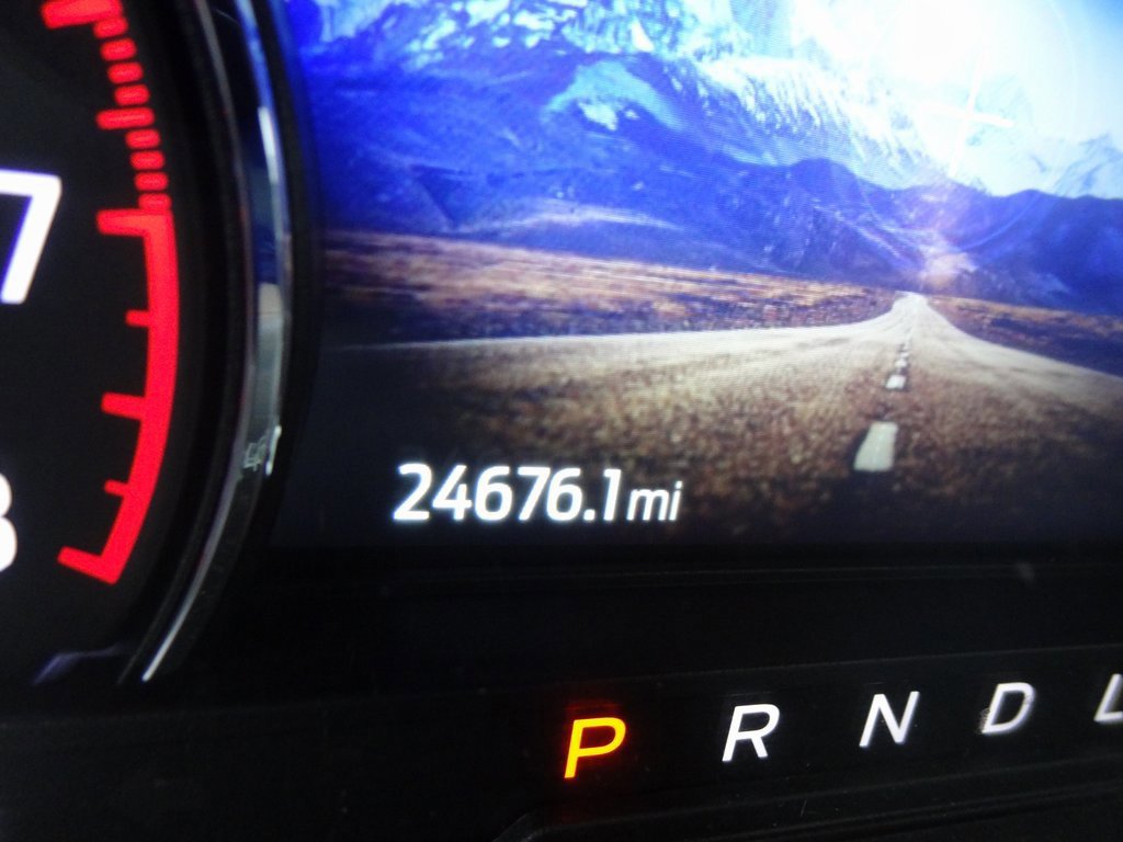 Certified 2022 Ford Explorer XLT w/ Equipment Group 202A image 13