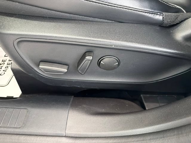 Certified 2024 Ford Escape Platinum AWD/4WD image 19