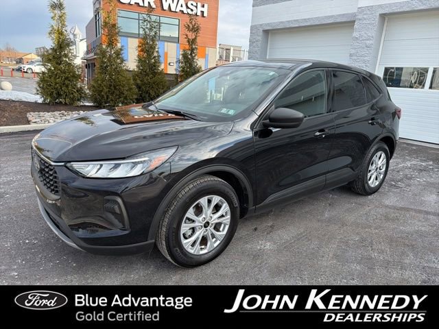Certified 2025 Ford Escape Active w/ Cold Weather Package image 2