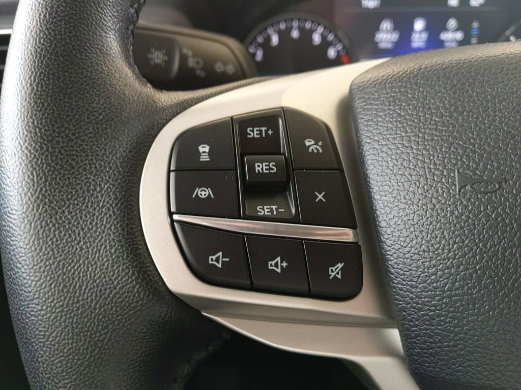Certified 2023 Ford Explorer XLT w/ Equipment Group 202A AWD/4WD image 19