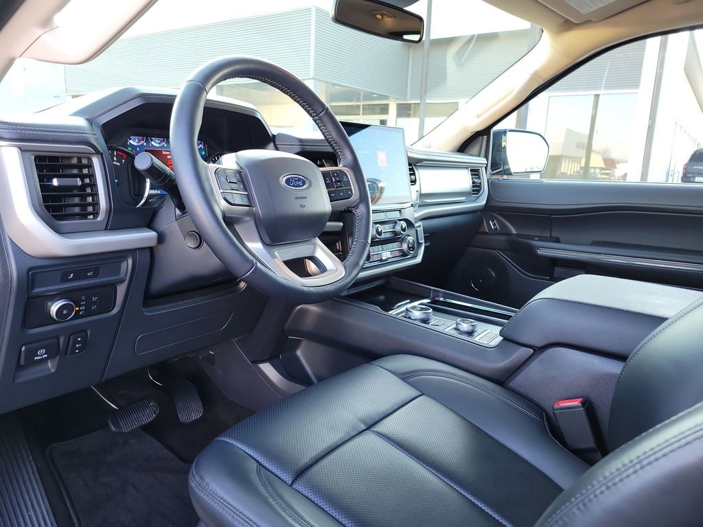 Certified 2022 Ford Expedition XLT image 20