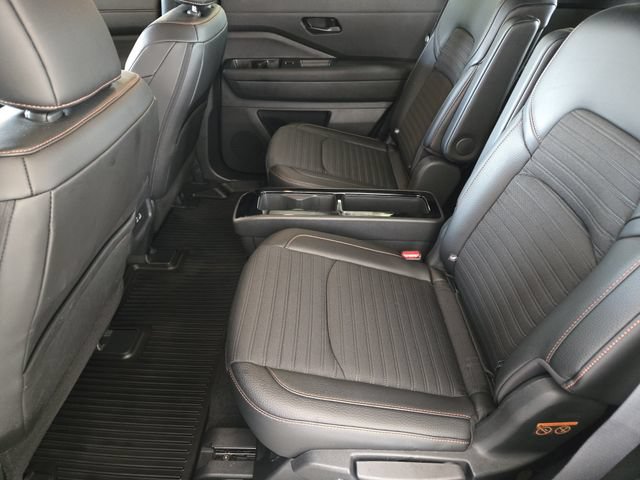 Used 2025 Nissan Pathfinder Rock Creek AWD/4WD image 32