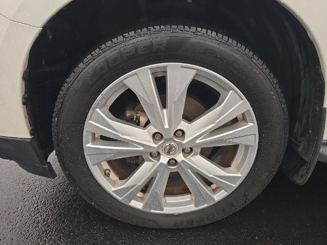 Used 2018 Nissan Pathfinder SL w/ SL Premium Package AWD/4WD image 10