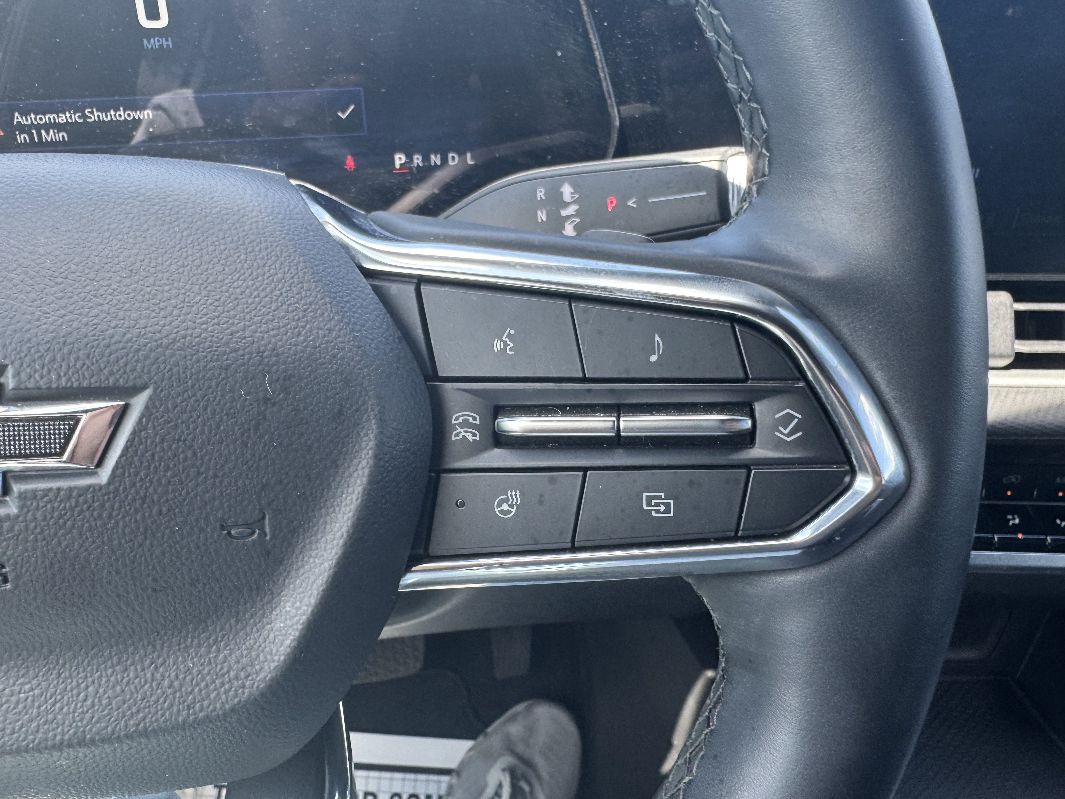 Used 2025 Chevrolet Equinox LT w/ Midnight Edition FWD image 10