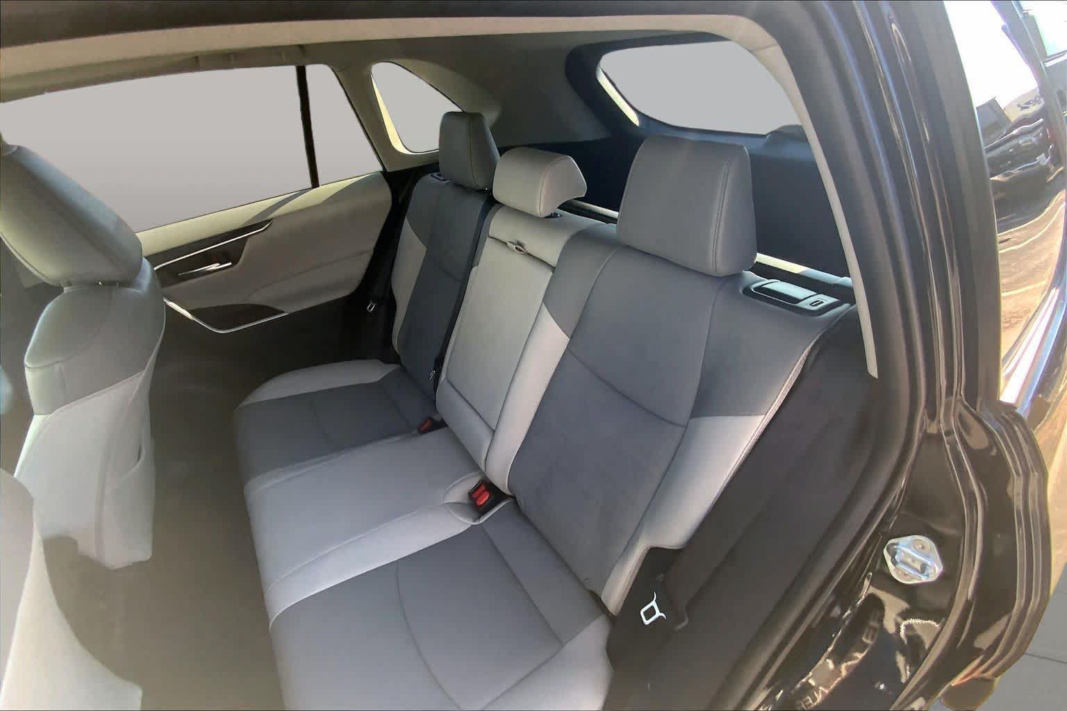 Used 2025 Toyota RAV4 XLE Premium w/ Weather Package FWD image 21