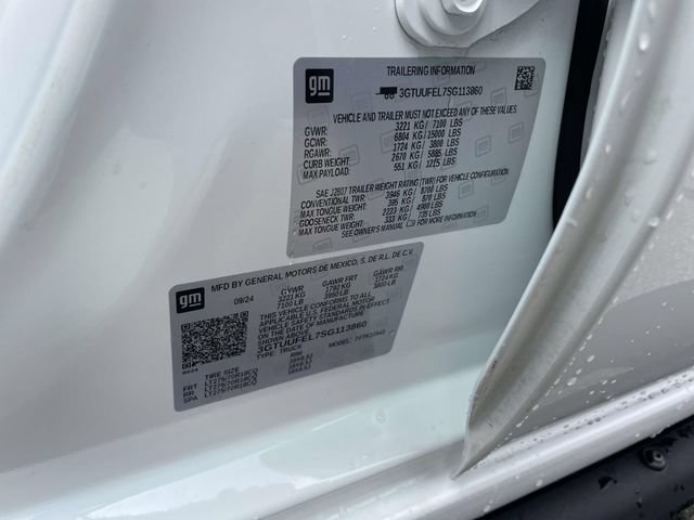 Used 2025 GMC Sierra 1500 AT4X AWD/4WD image 37