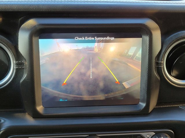 Used 2023 Jeep Wrangler Unlimited Sahara image 17