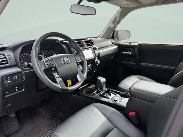 Used 2018 Toyota 4Runner TRD Off-Road Premium AWD/4WD image 13