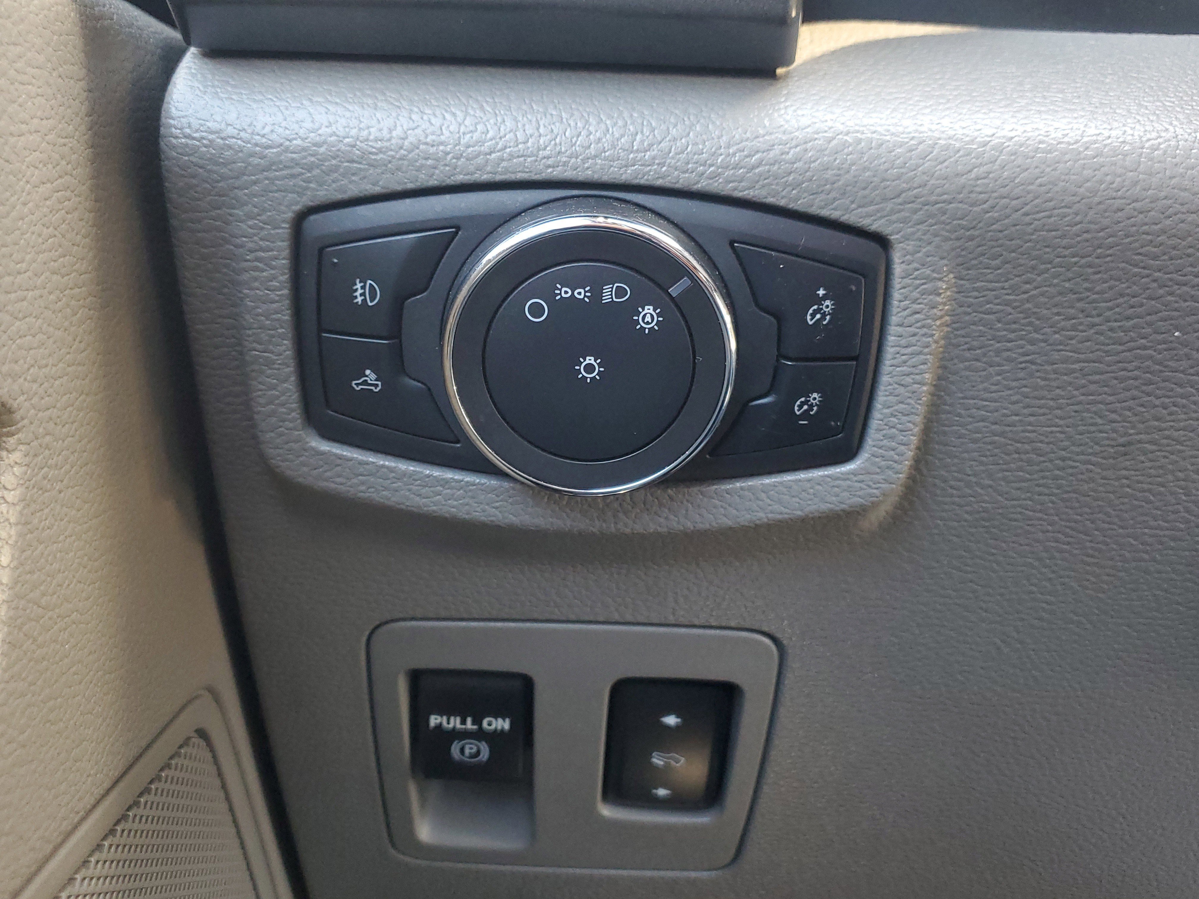 Certified 2020 Ford F150 XLT w/ Equipment Group 302A Luxury image 28