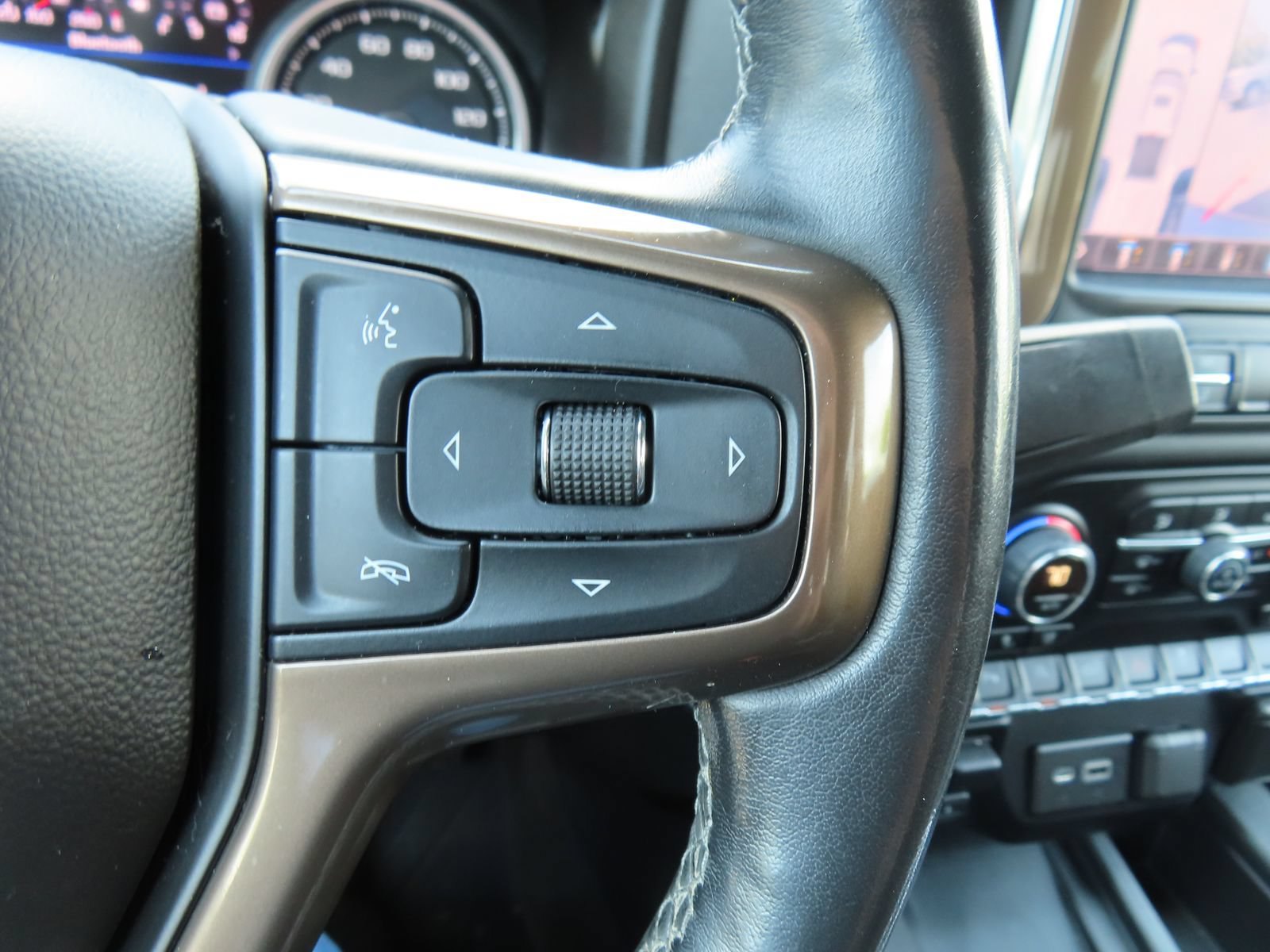 Used 2019 Chevrolet Silverado 1500 High Country AWD/4WD image 21
