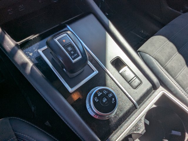 Used 2024 Mitsubishi Outlander SE FWD image 22