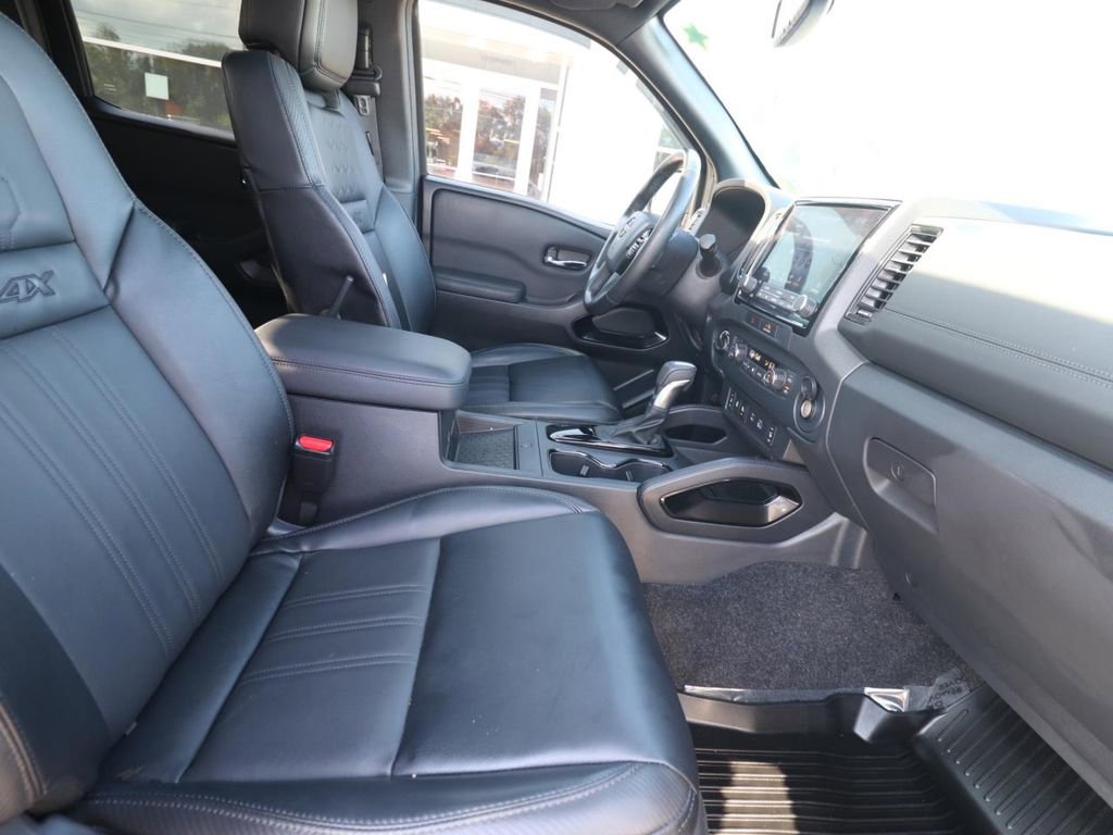 Used 2022 Nissan Frontier PRO-4X w/ Pro-4X Premium Package AWD/4WD image 14