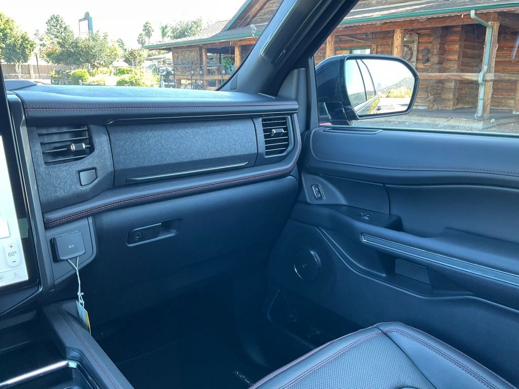 Certified 2024 Ford Expedition Limited image 73