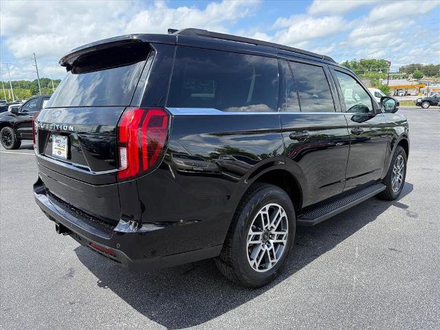 Certified 2025 Ford Expedition Active AWD/4WD image 7