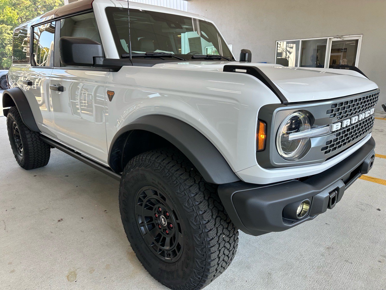 Certified 2026 Ford Bronco Badlands w/ Sasquatch Package AWD/4WD image 9