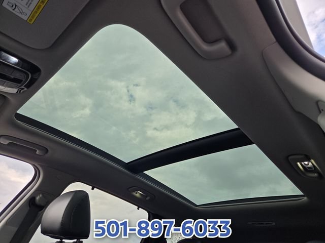 Used 2022 Hyundai Santa Fe SEL w/ Convenience + Premium Package FWD image 17
