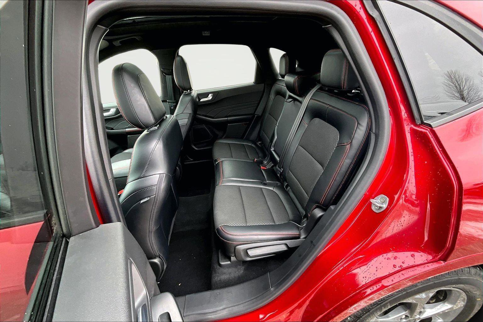 Certified 2023 Ford Escape ST-Line w/ Tech Pack #1 image 17