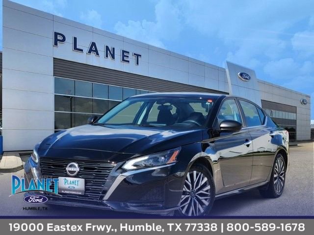 Used 2025 Nissan Altima 2.5 SV FWD image 1
