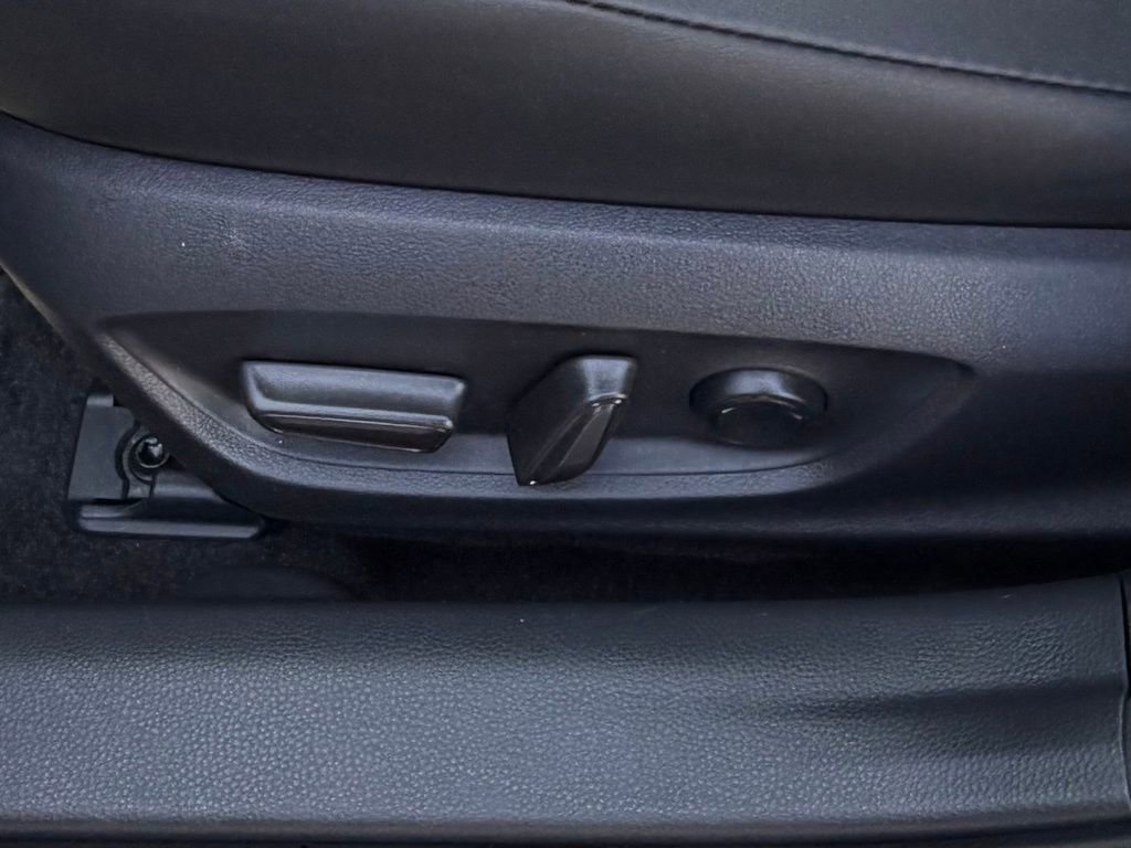 Used 2024 Toyota Prius Prime image 18