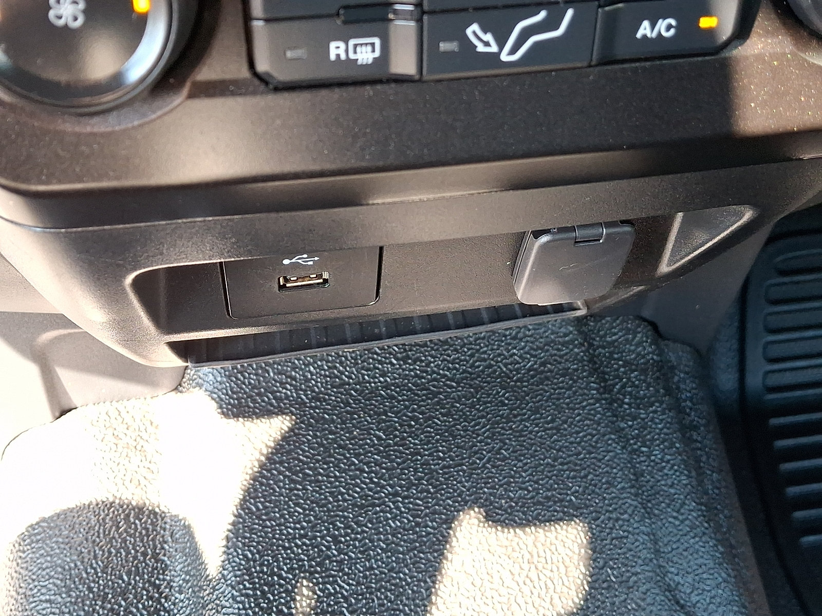 Certified 2022 Ford F250 XL w/ Power Equipment Group AWD/4WD image 23