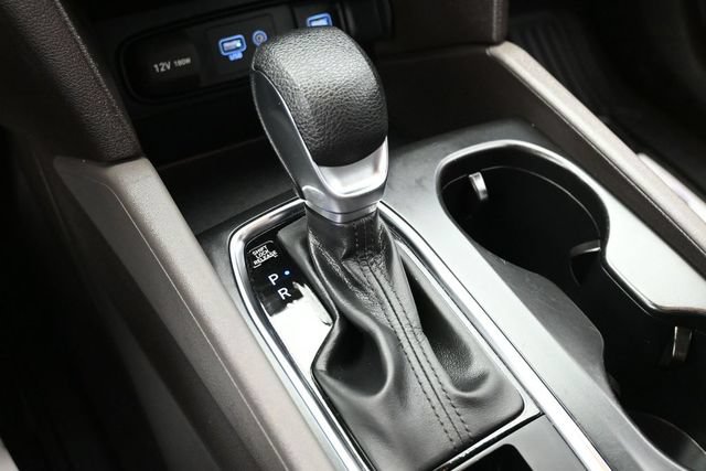 Used 2020 Hyundai Santa Fe SE FWD image 23