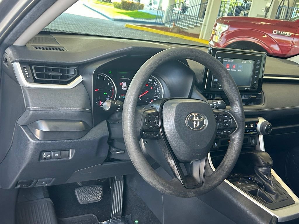 Used 2020 Toyota RAV4 XLE FWD image 34