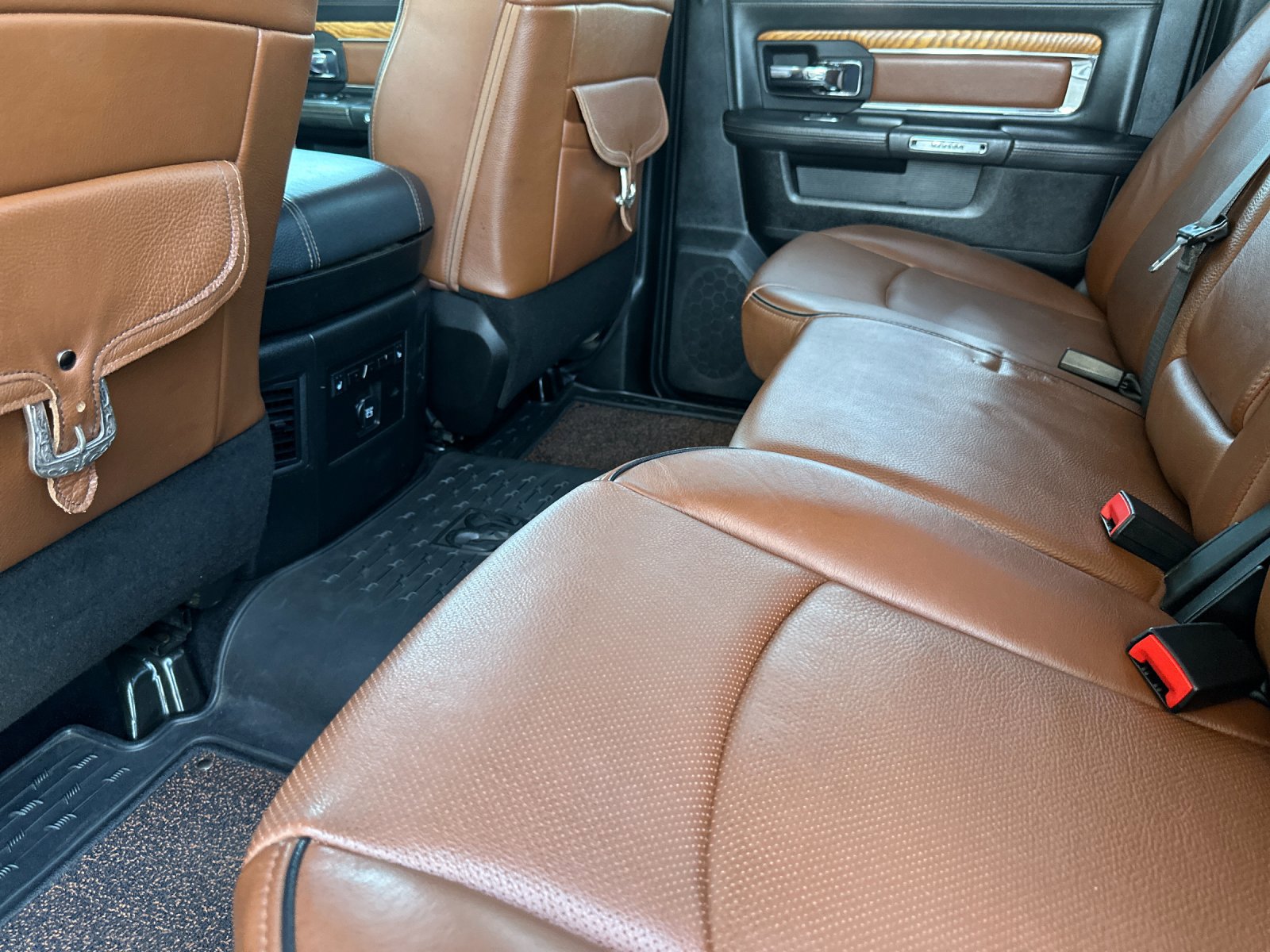 Used 2018 RAM 2500 Longhorn w/ Snow Chief Group image 12