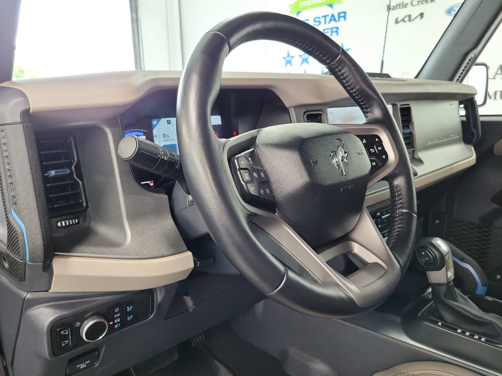 Certified 2024 Ford Bronco Wildtrak AWD/4WD image 9