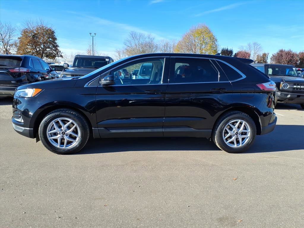 Certified 2024 Ford Edge SEL w/ Convenience Package image 2