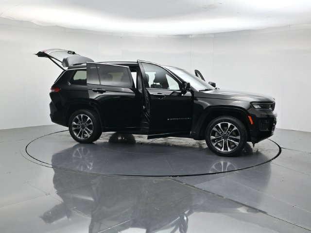 Used 2021 Jeep Grand Cherokee L Overland w/ Luxury Tech Group IV AWD/4WD image 54