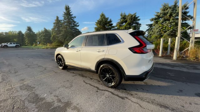 Used 2023 Honda CR-V Sport image 6