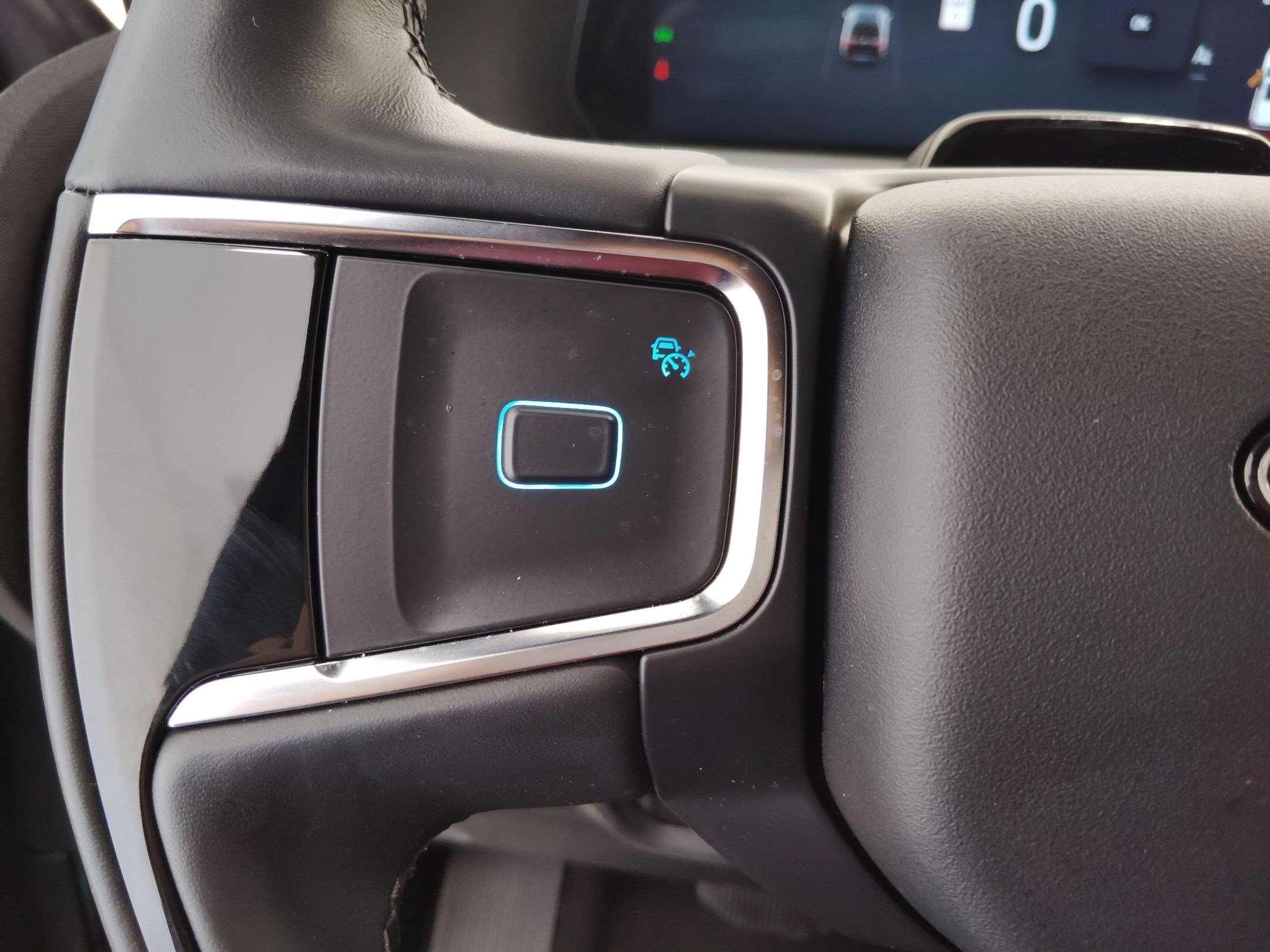 Certified 2025 Ford Expedition Platinum w/ Stealth Performance Package image 18