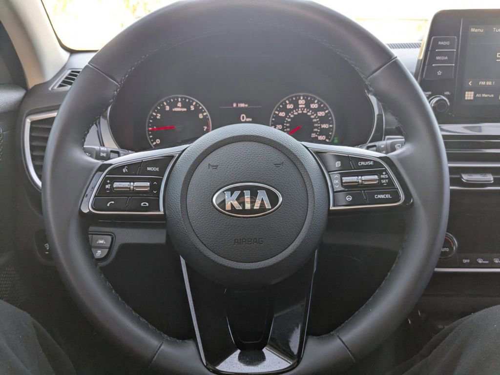Used 2021 Kia Seltos EX image 28