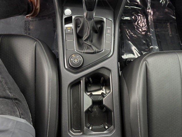 Used 2022 Volkswagen Tiguan SE AWD/4WD image 22