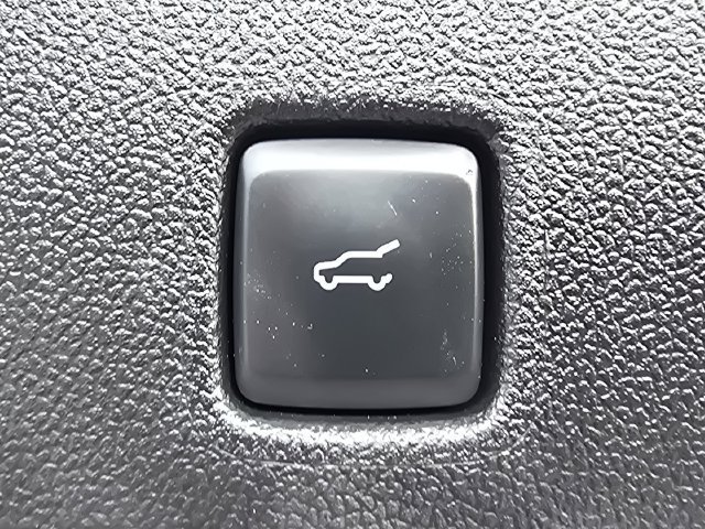 Certified 2025 Ford Escape Platinum AWD/4WD image 20