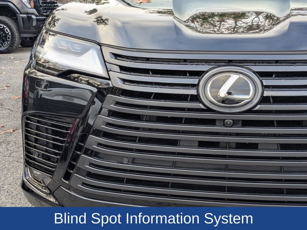 Used 2025 Lexus LX 700h Overtrail image 11
