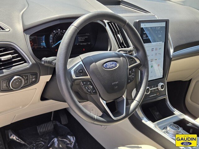 Certified 2023 Ford Edge Titanium w/ Class II Trailer Tow Package AWD/4WD image 19
