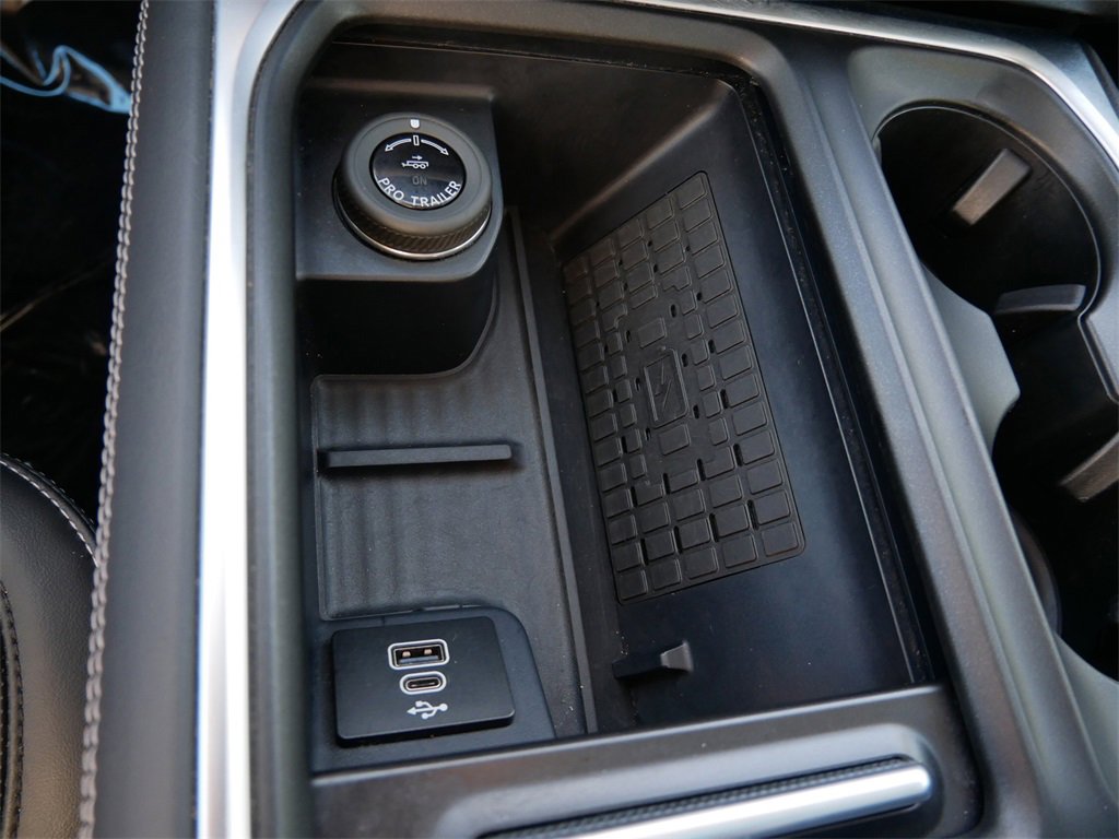 Certified 2025 Ford Expedition Max Platinum image 26