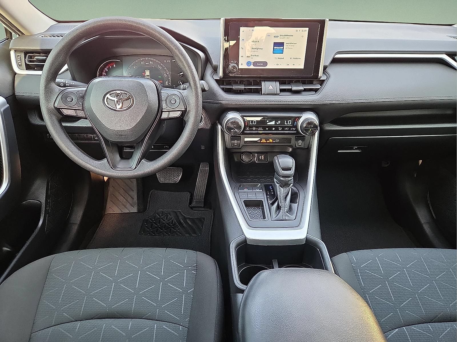 Used 2023 Toyota RAV4 XLE w/ Convenience Package FWD image 11