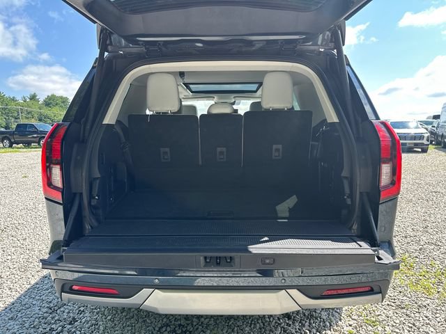 Certified 2025 Ford Expedition Platinum w/ Driver's Package AWD/4WD image 14