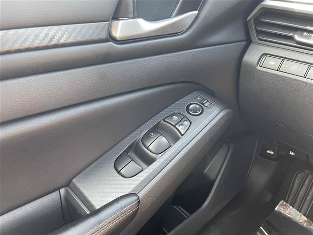 Used 2025 Nissan Altima 2.5 SV AWD/4WD image 27